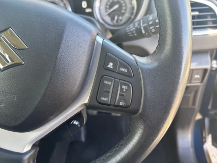 Vehicle Thumbnail 30