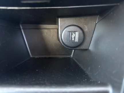 Vehicle Thumbnail 33
