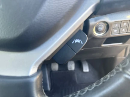 Vehicle Thumbnail 36