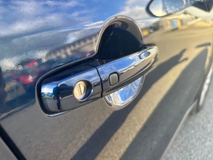 Vehicle Thumbnail 40
