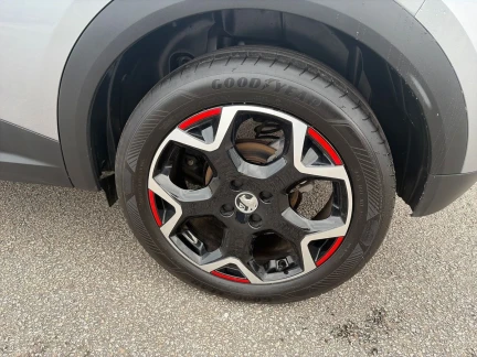 Vehicle Thumbnail 23