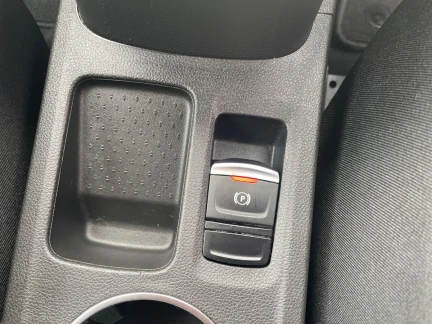 Vehicle Thumbnail 28