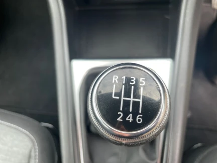 Vehicle Thumbnail 30