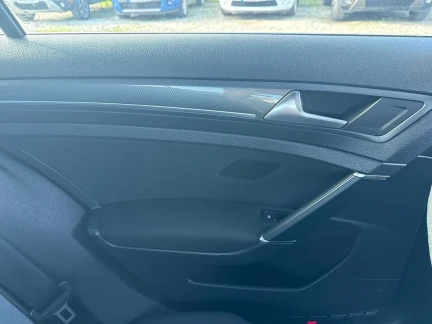 Vehicle Thumbnail 25