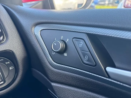 Vehicle Thumbnail 27
