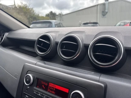 Vehicle Thumbnail 28