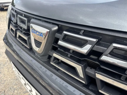 Vehicle Thumbnail 34