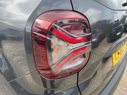 Vehicle Thumbnail 37