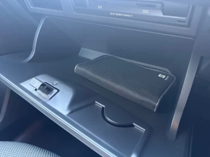 Vehicle Thumbnail 37