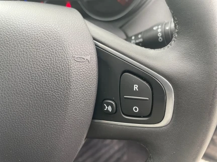 Vehicle Thumbnail 37