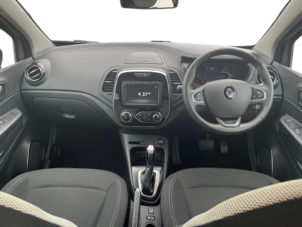 Vehicle Thumbnail 10