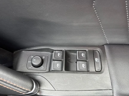 Vehicle Thumbnail 14