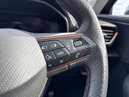 Vehicle Thumbnail 24