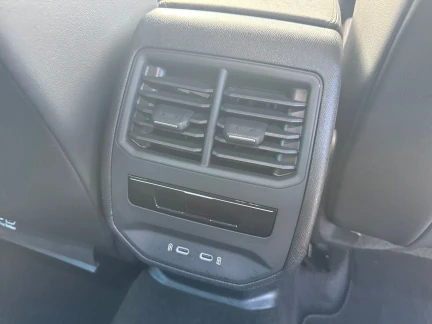 Vehicle Thumbnail 37