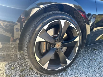 Vehicle Thumbnail 25