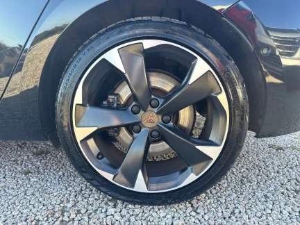 Vehicle Thumbnail 28