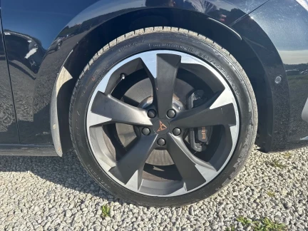 Vehicle Thumbnail 6
