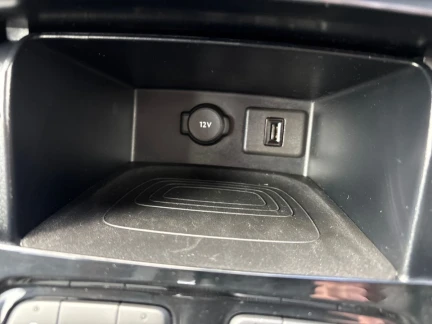 Vehicle Thumbnail 26