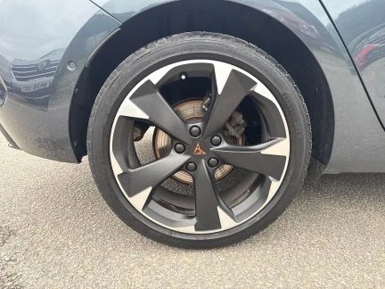 Vehicle Thumbnail 24