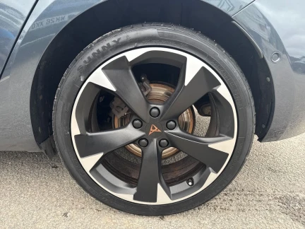 Vehicle Thumbnail 7