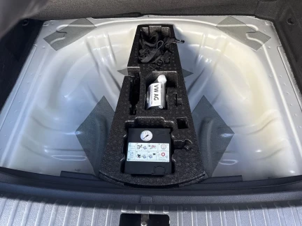 Vehicle Thumbnail 24