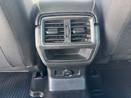 Vehicle Thumbnail 29