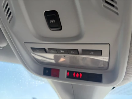 Vehicle Thumbnail 38