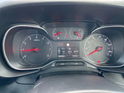 Vehicle Thumbnail 18