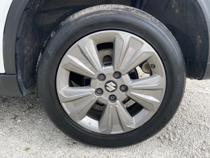 Vehicle Thumbnail 28