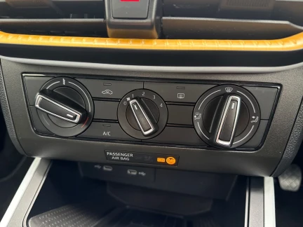Vehicle Thumbnail 13