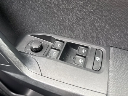 Vehicle Thumbnail 14