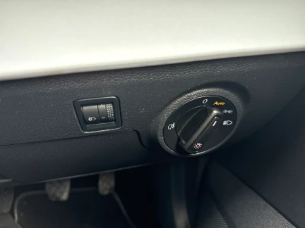 Vehicle Thumbnail 26