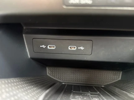 Vehicle Thumbnail 28