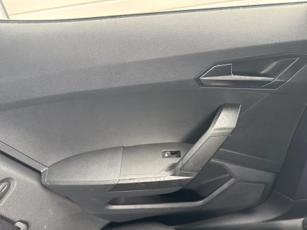Vehicle Thumbnail 33