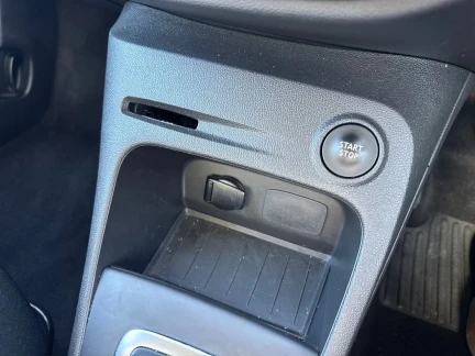 Vehicle Thumbnail 34