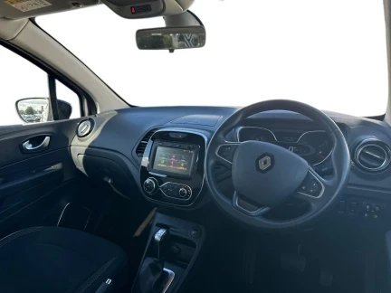 Vehicle Thumbnail 7