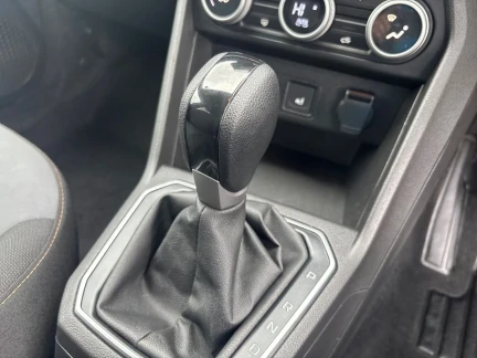 Vehicle Thumbnail 12