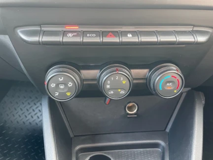 Vehicle Thumbnail 12