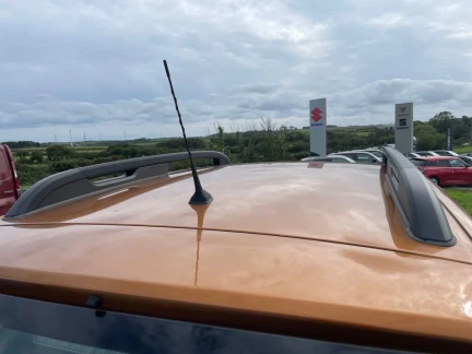 Vehicle Thumbnail 34