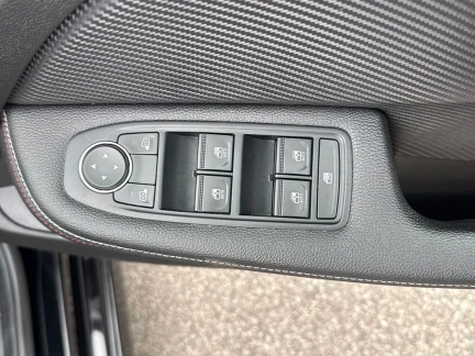 Vehicle Thumbnail 13