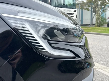 Vehicle Thumbnail 26