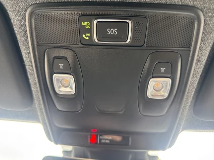 Vehicle Thumbnail 34