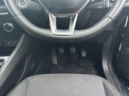 Vehicle Thumbnail 28