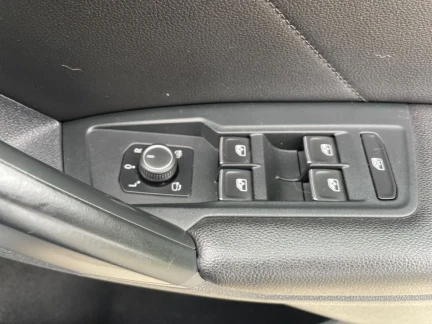 Vehicle Thumbnail 14