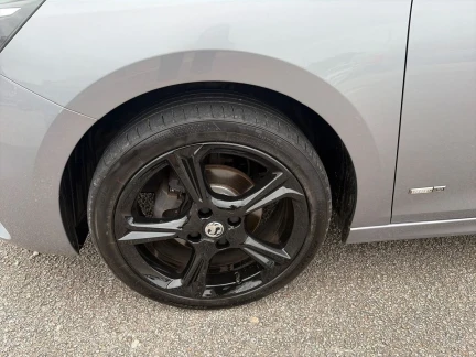 Vehicle Thumbnail 28