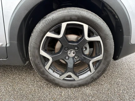 Vehicle Thumbnail 27