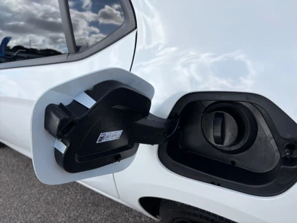 Vehicle Thumbnail 25