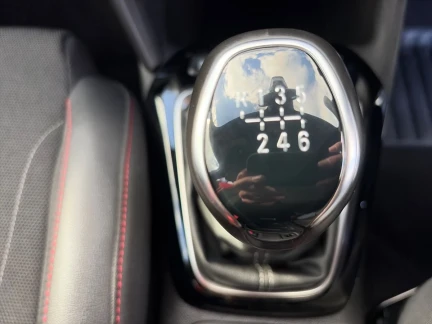 Vehicle Thumbnail 28