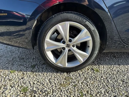 Vehicle Thumbnail 24