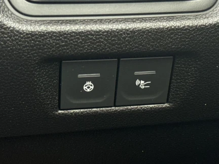 Vehicle Thumbnail 28